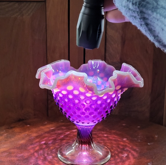 Fenton Art Glass Plum Opalescent Hobnail Ruffled Compote. - Picture 11 of 17